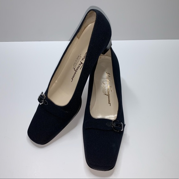 navy canvas pumps